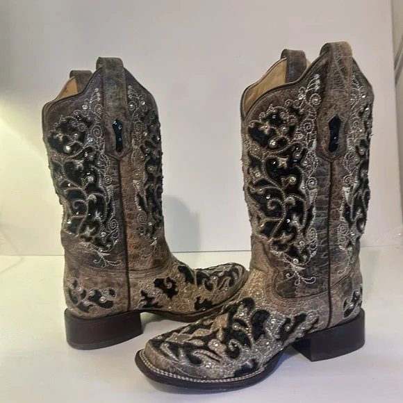 Corrals Womens Boot Size7M stock#A 3648 Cowhide leather, sequin embellishments - Picture 4 of 6
